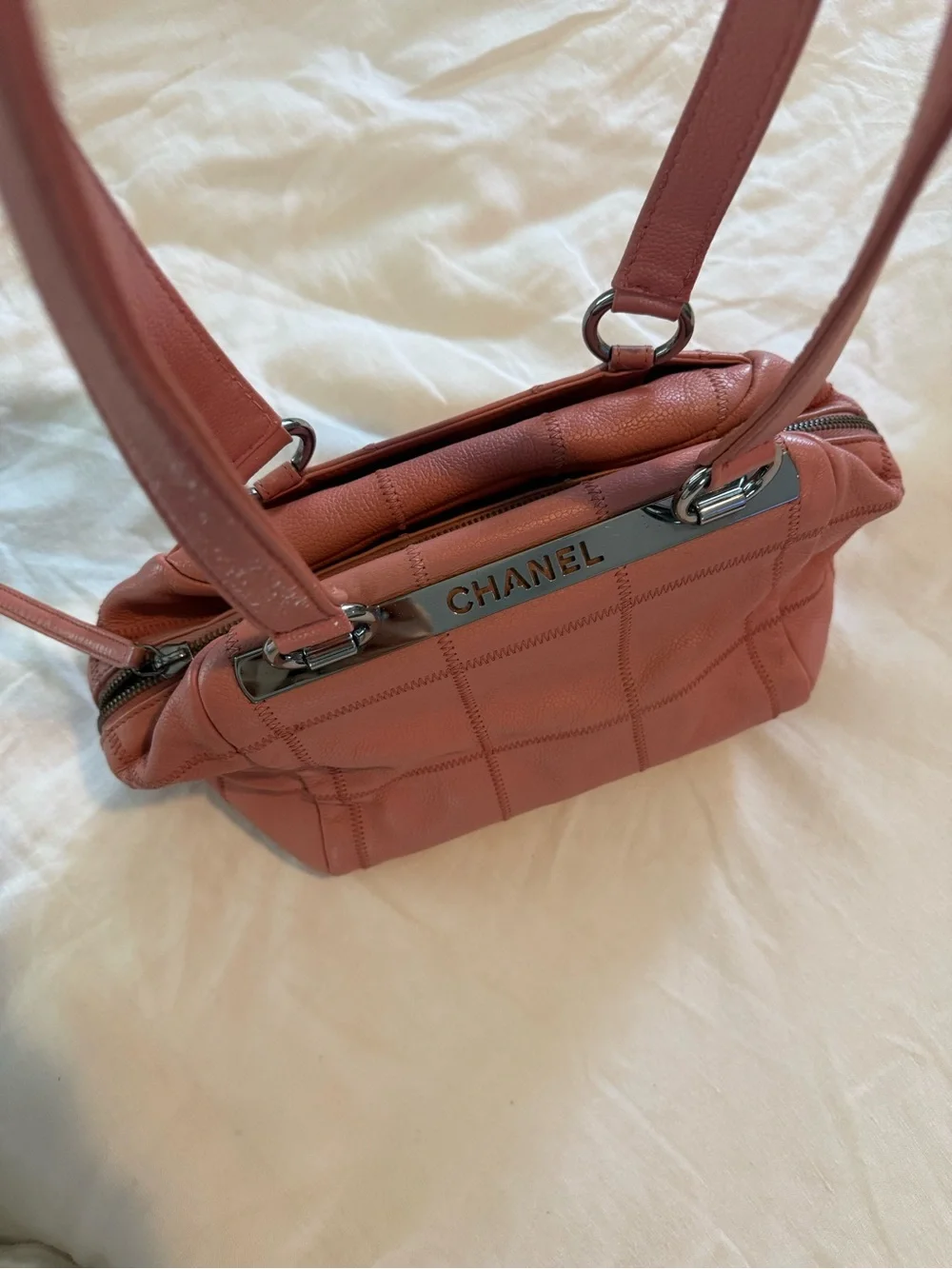 CHANEL Coral Pink Caviar Leather Shoulder Bag with Metal Logo GUC GA000